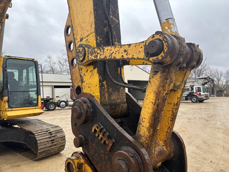 2001-komatsu-pc200-lc-image-48