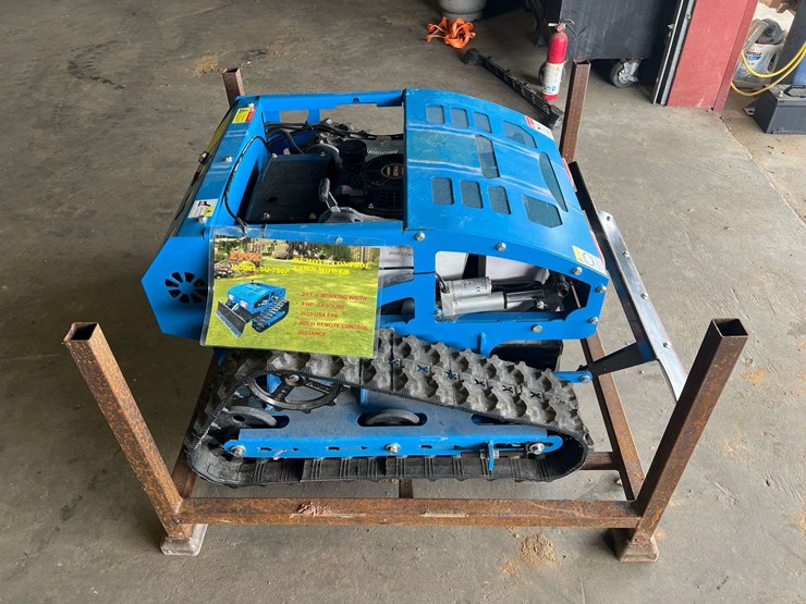 2025-zvox-remote-control-lawn-mower-image-8