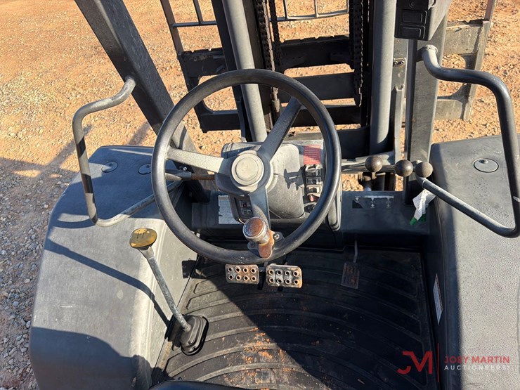 2019-case-586h-image-16