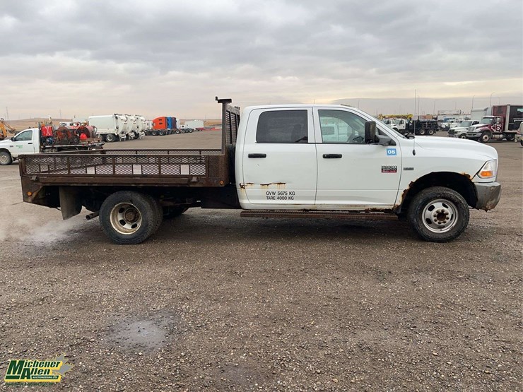 2011-dodge-3500-image-6