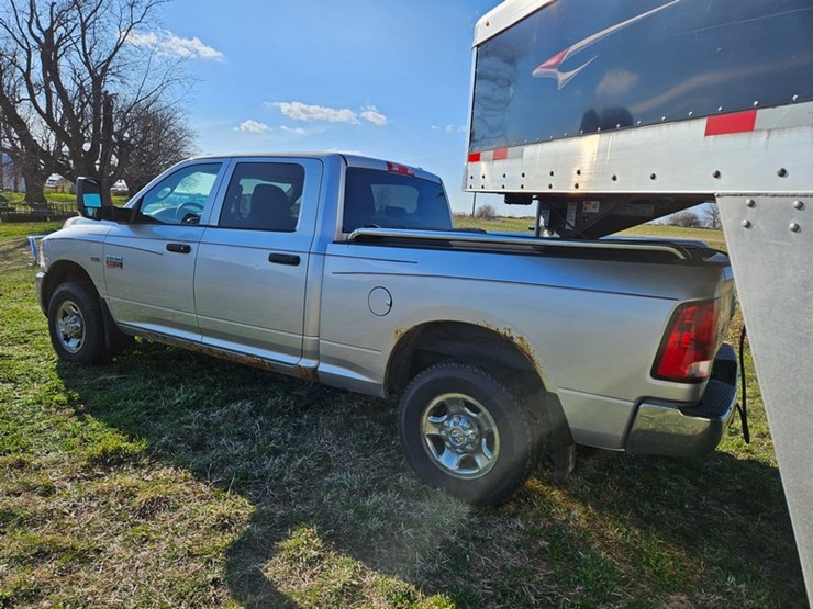 2012-dodge-ram-2500-image-3