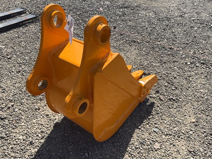 caterpillar-305-image-4