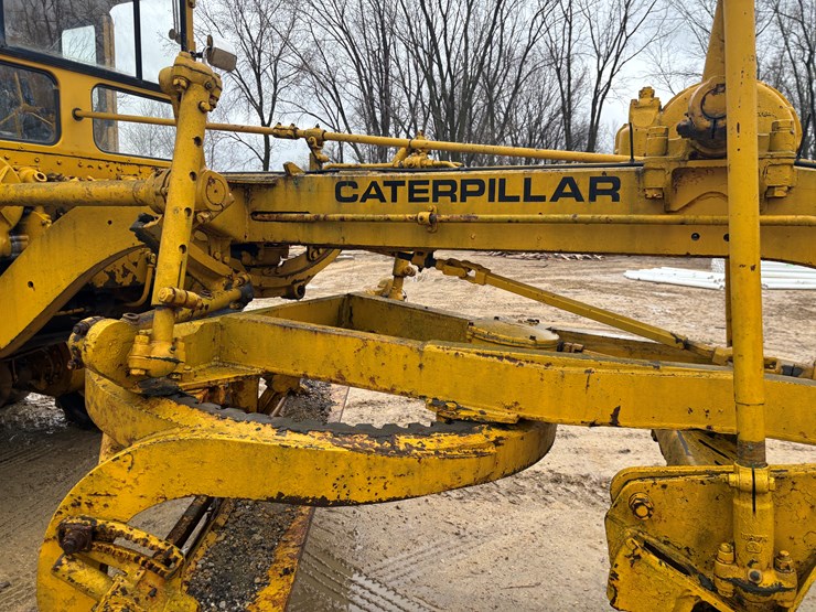 caterpillar-12-image-49