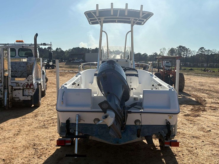 2001-cobia-center-console-saltwater-boat-image-6