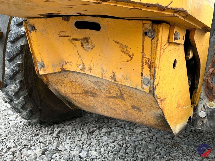 2003-volvo-g710b-image-28