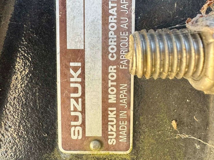 robalo-2240-walkaround-yacht-boat-with-cabin-image-26