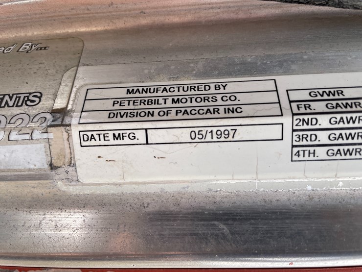 1998-peterbilt-378-image-56