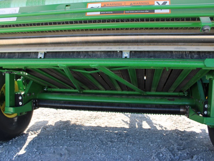 2022-john-deere-560r-image-47