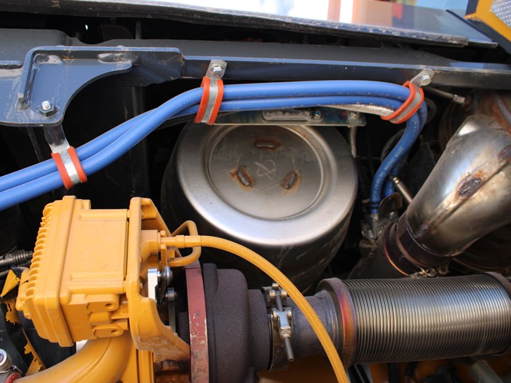 2021-deere-524p-image-78