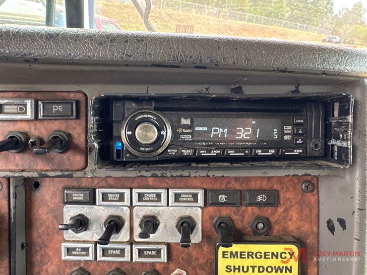 kenworth-w900-image-36