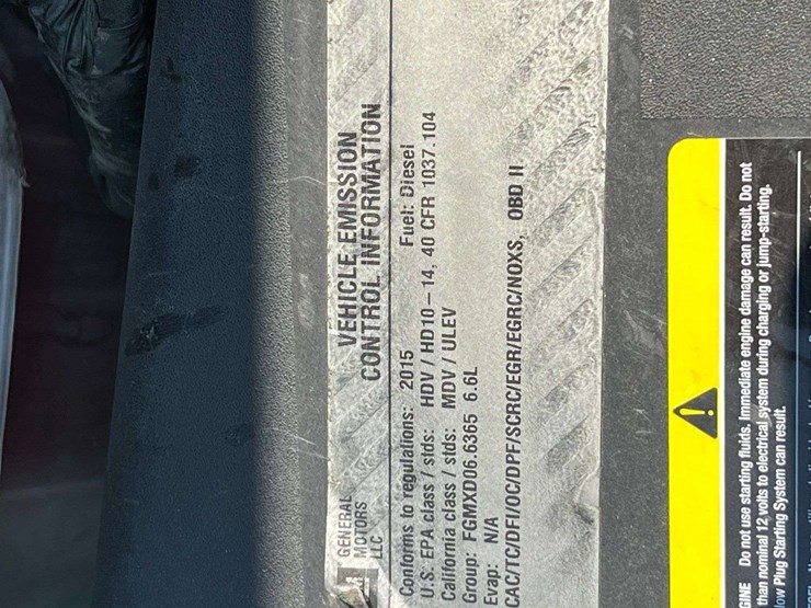 2015-gmc-3500-image-45