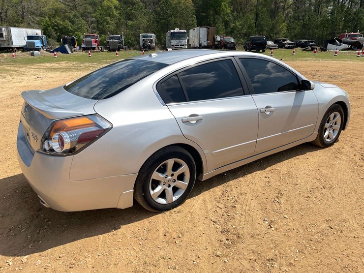2007-nissan-altima-sl-4-door-sedan-(254,637-miles)-image-3