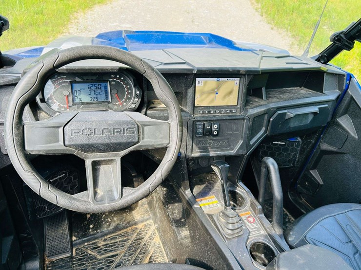 2024-general-polaris-image-32