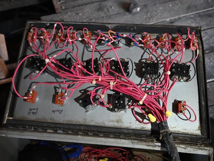 #170-•-corley-10-head-drop-saw-trimmer-image-58