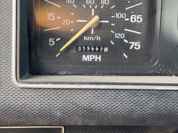 1994-ford-f700-image-18