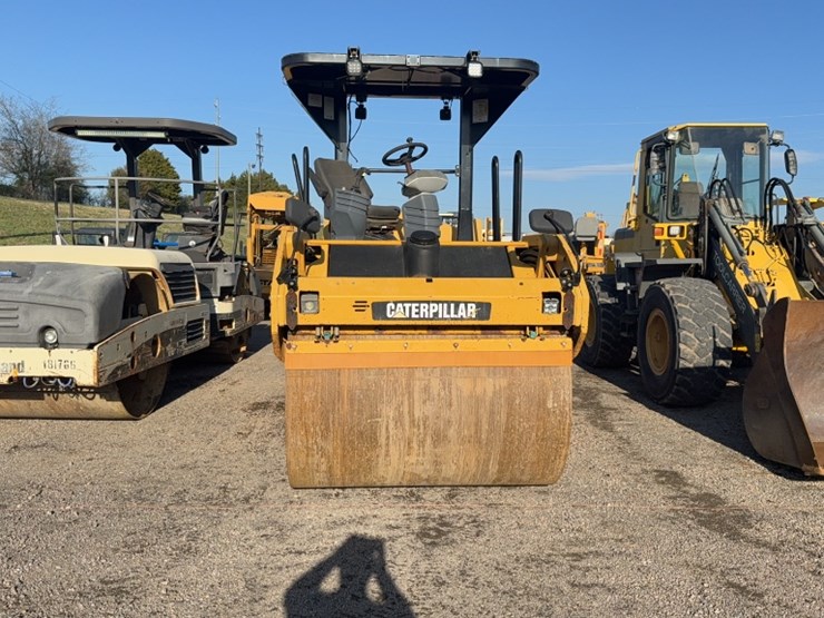 caterpillar-cb54-image-2