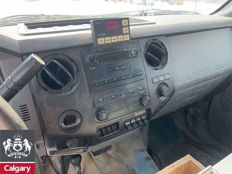 2015-ford-f550-image-18