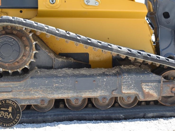 2020-deere-333g-image-37