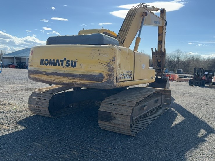 komatsu-pc200-lc-6le-image-11
