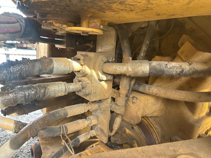 caterpillar-950gc-image-28