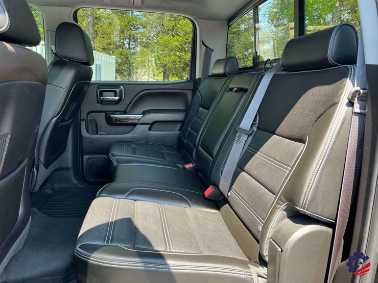 2015-gmc-3500-image-67