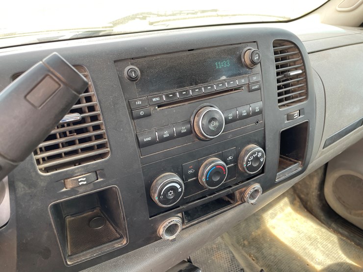 2009-chevrolet-2500-image-33