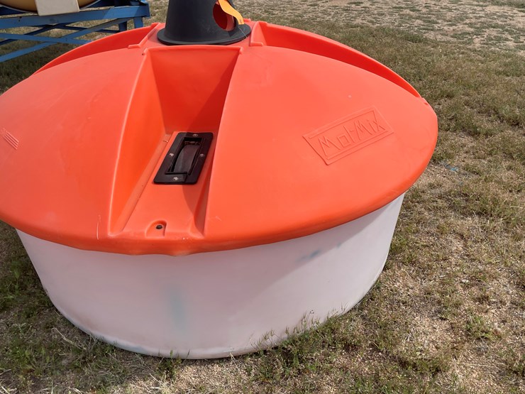 #4076-•-mol-mix-livestock-liquid-feeder-image-2