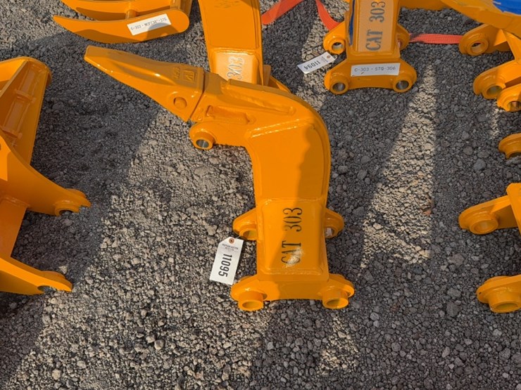 caterpillar-303-image-1