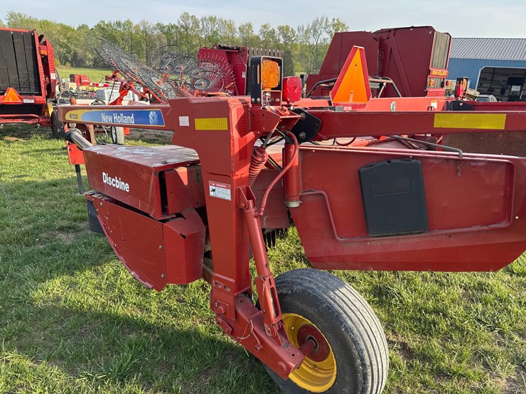 new-holland-h7330-image-2