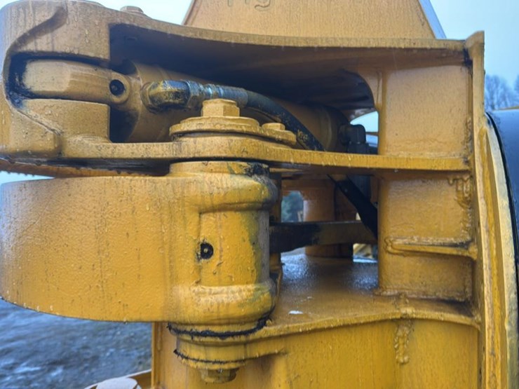 2010-tigercat-lx822c-image-16