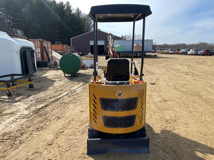 #1037-•-new-ats-rt15r-mini-excavator-image-6