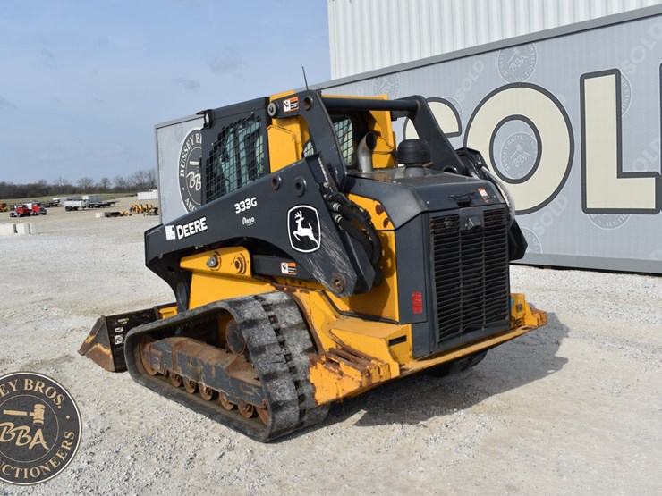 2021-deere-333g-image-4