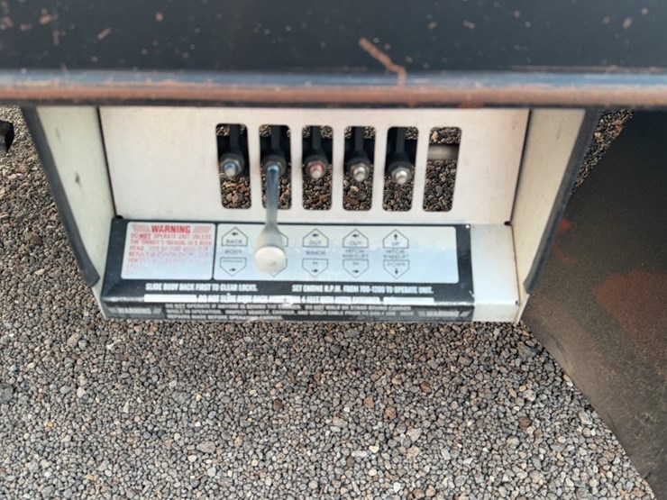 2016-hino-258-image-6