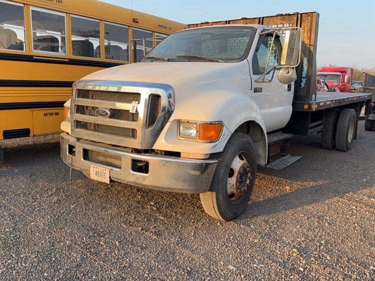 2005-ford-f650-image-1