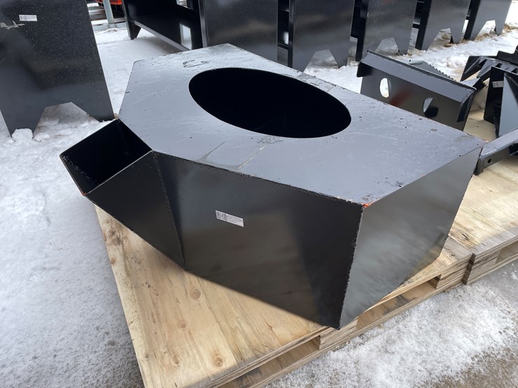 #2012-•-mini-skid-steer-concrete-bucket-attachment-image-1