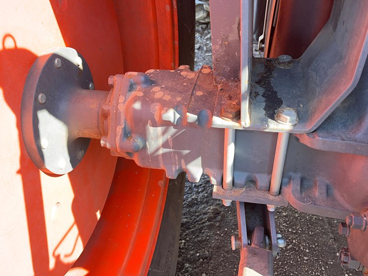 2016-kubota-m6-131-image-47