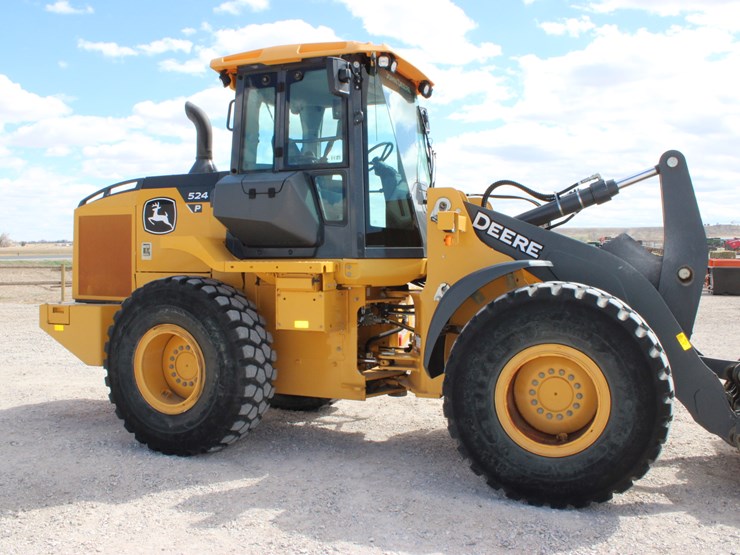 2021-deere-524p-image-81