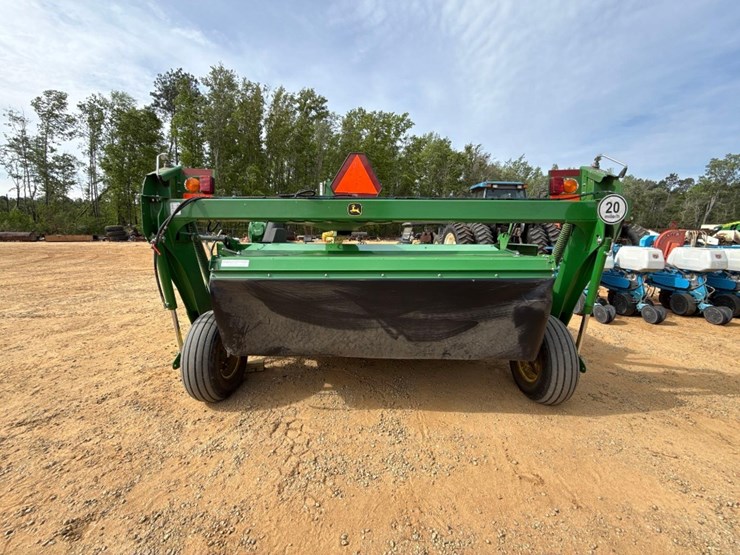 john-deere-10-image-5