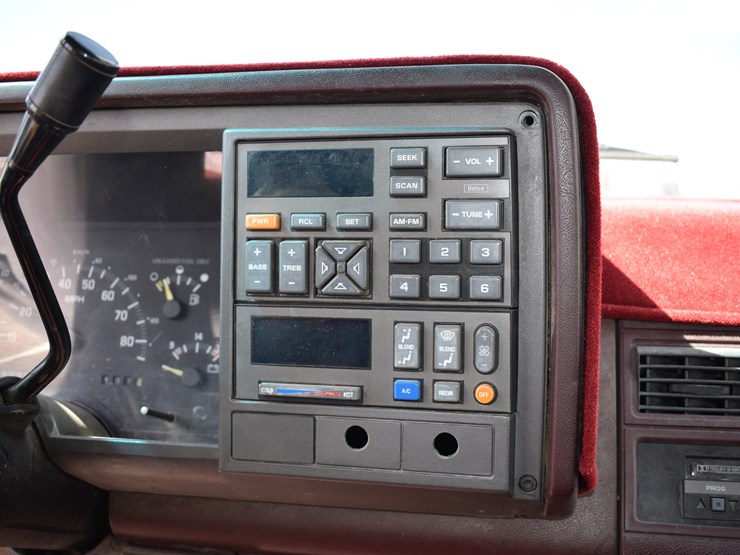 1993-chevrolet-silverado-3500-image-25