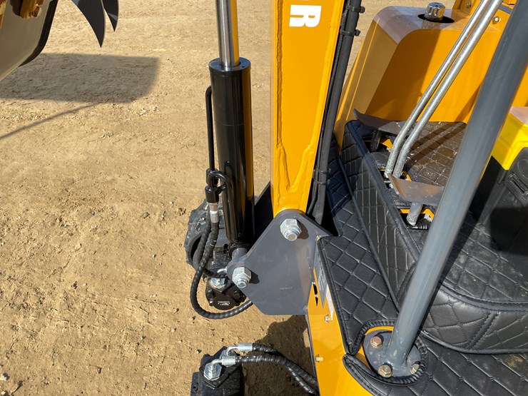 #1035-•-new-ats-rt15r-mini-excavator-image-31