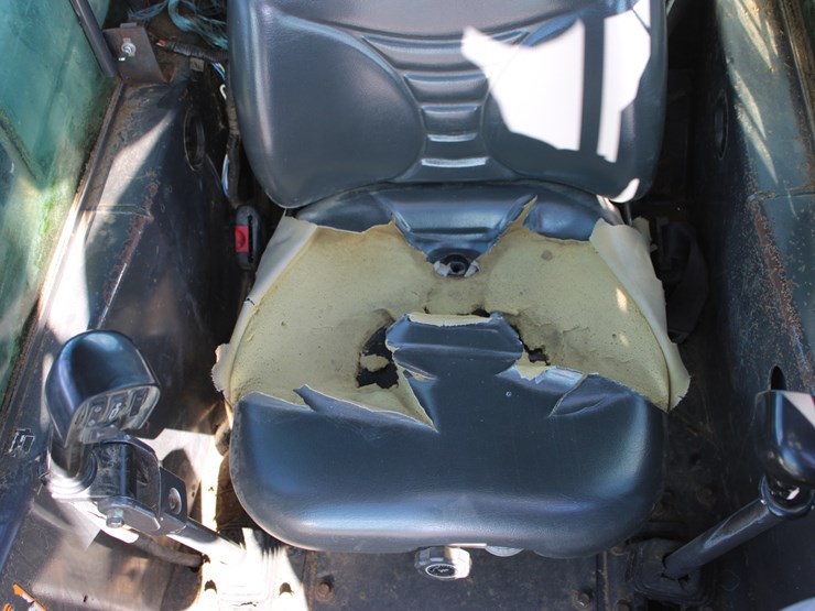 new-holland-ls190-image-44