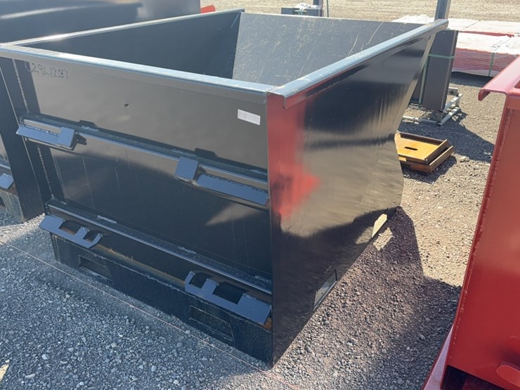 #1059-•-medium-skid-steer/-forklift-dumpster-image-3