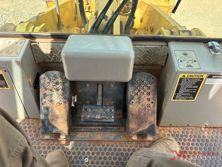 2006-deere-655c-image-28