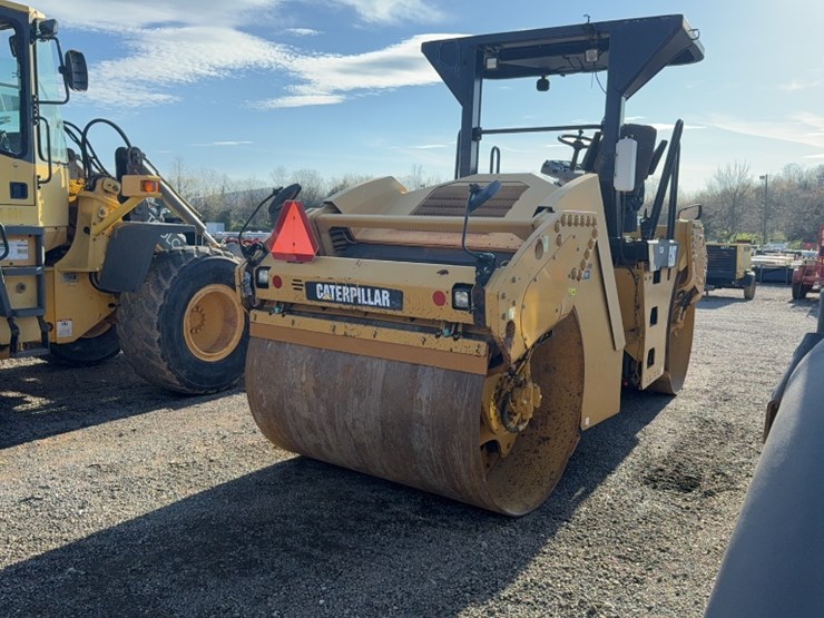 caterpillar-cb54-image-6