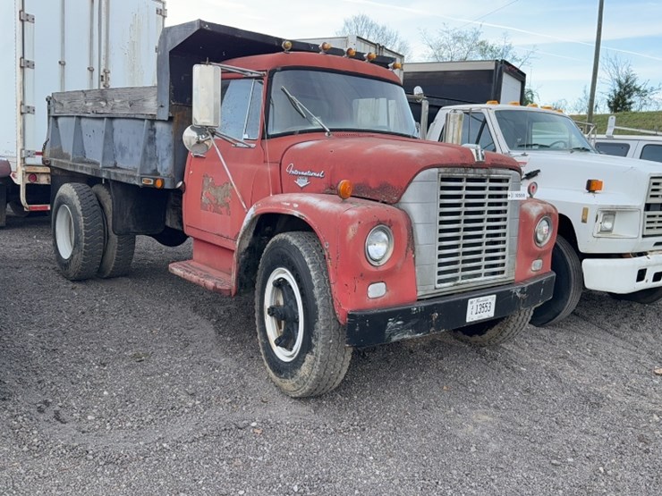 1967-international-loadstar-image-3