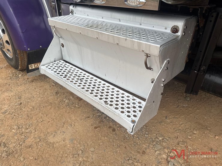 kenworth-w900-image-13