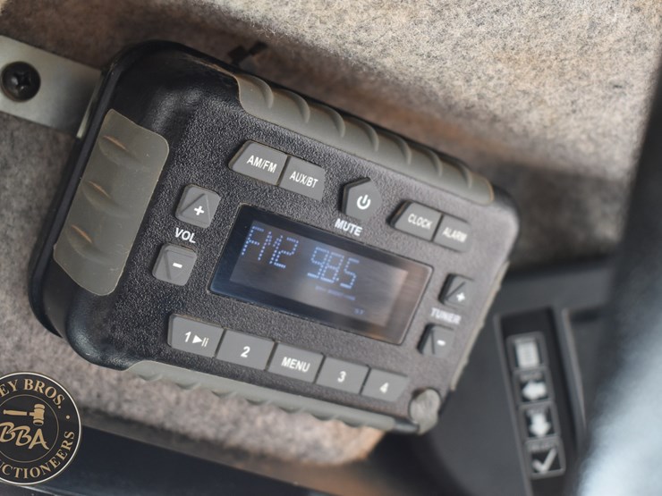 2023-deere-333g-image-47