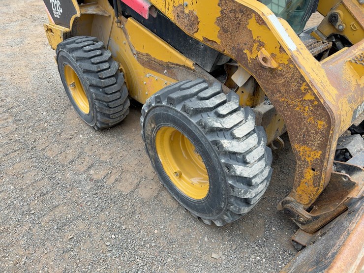 2011-caterpillar-272c-image-12
