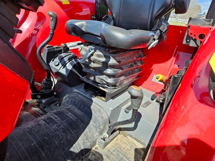 massey-ferguson-4710-image-43