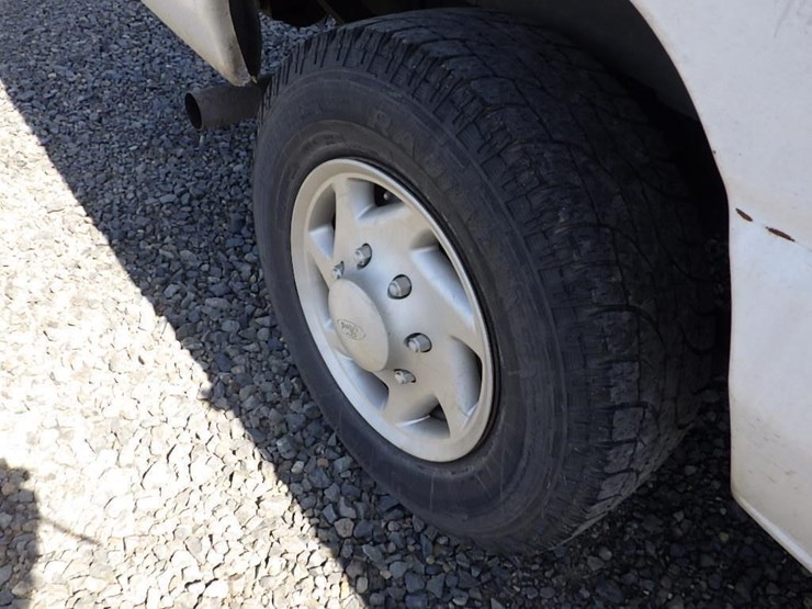 2007-ford-cargo-image-17